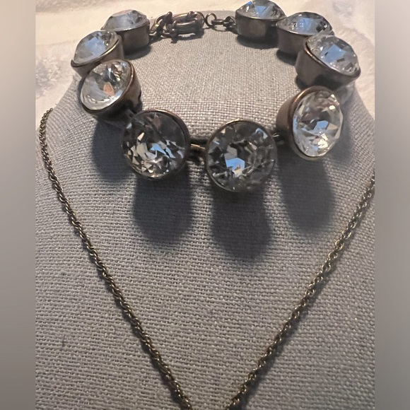 Chloe and Isabel Necklace an Bracelet Set - Picture 5 of 8